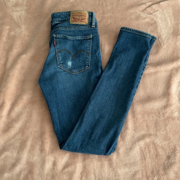 Levi’s Skinny - Picture 2 of 2